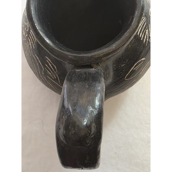 Vintage Quinchamali Chilean Art Pottery Black Teapot Handcrafted Folk Art - Picture 7 of 10